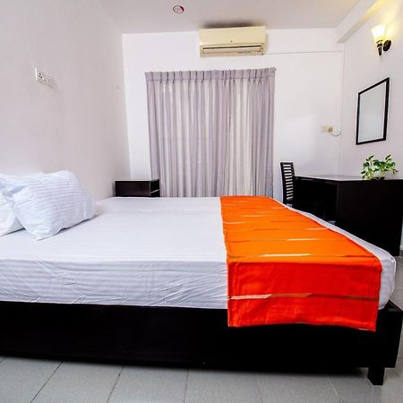 Asian House Hotel Colombo Eksteriør billede